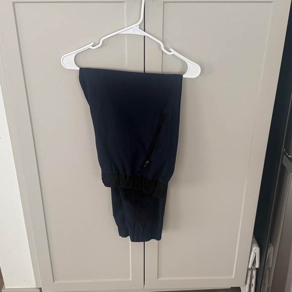 Lululemon Zeroed In Cargo Joggers - Picture 3 of 4